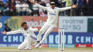 Pressure Mounts on India to Unleash Kuldeep Yadav's Spin in Second Test vs. England